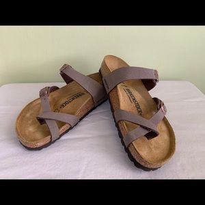 Birkenstock Mayari Sandal in Mocha Size 6-6.5